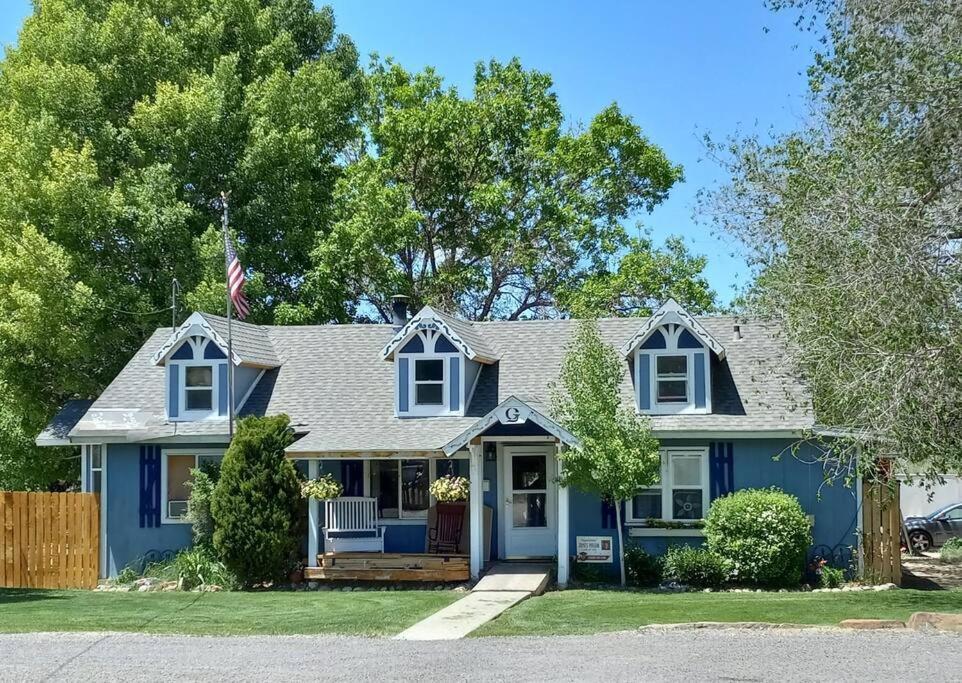 The Goulding Cottage And Farm - 4 Beds, 3 Baths Henrieville Exterior photo